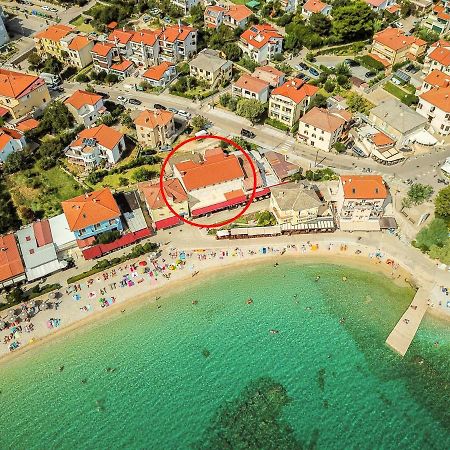 Apartment Bojan With Terrace And Sea View Baška Екстериор снимка