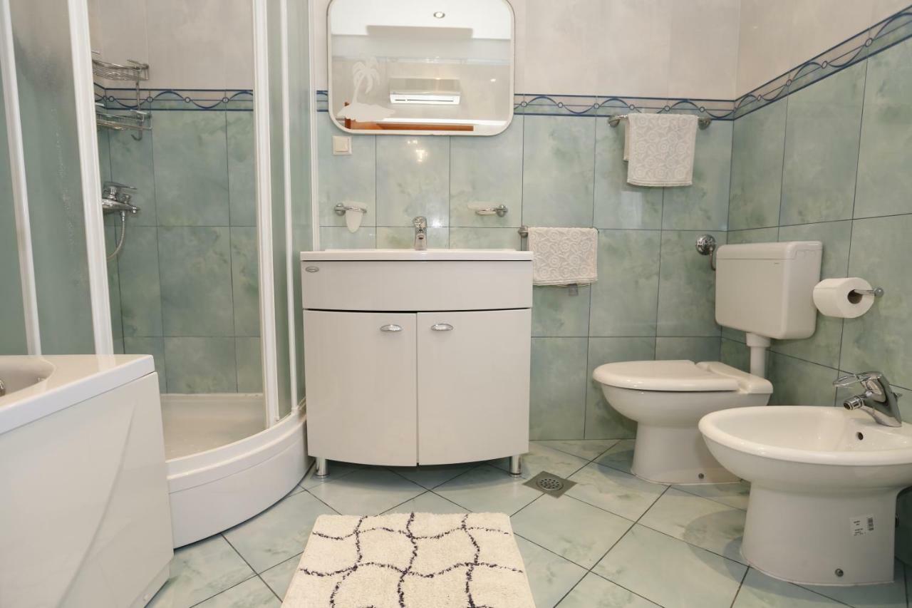 Apartment Bojan With Terrace And Sea View Baška Екстериор снимка