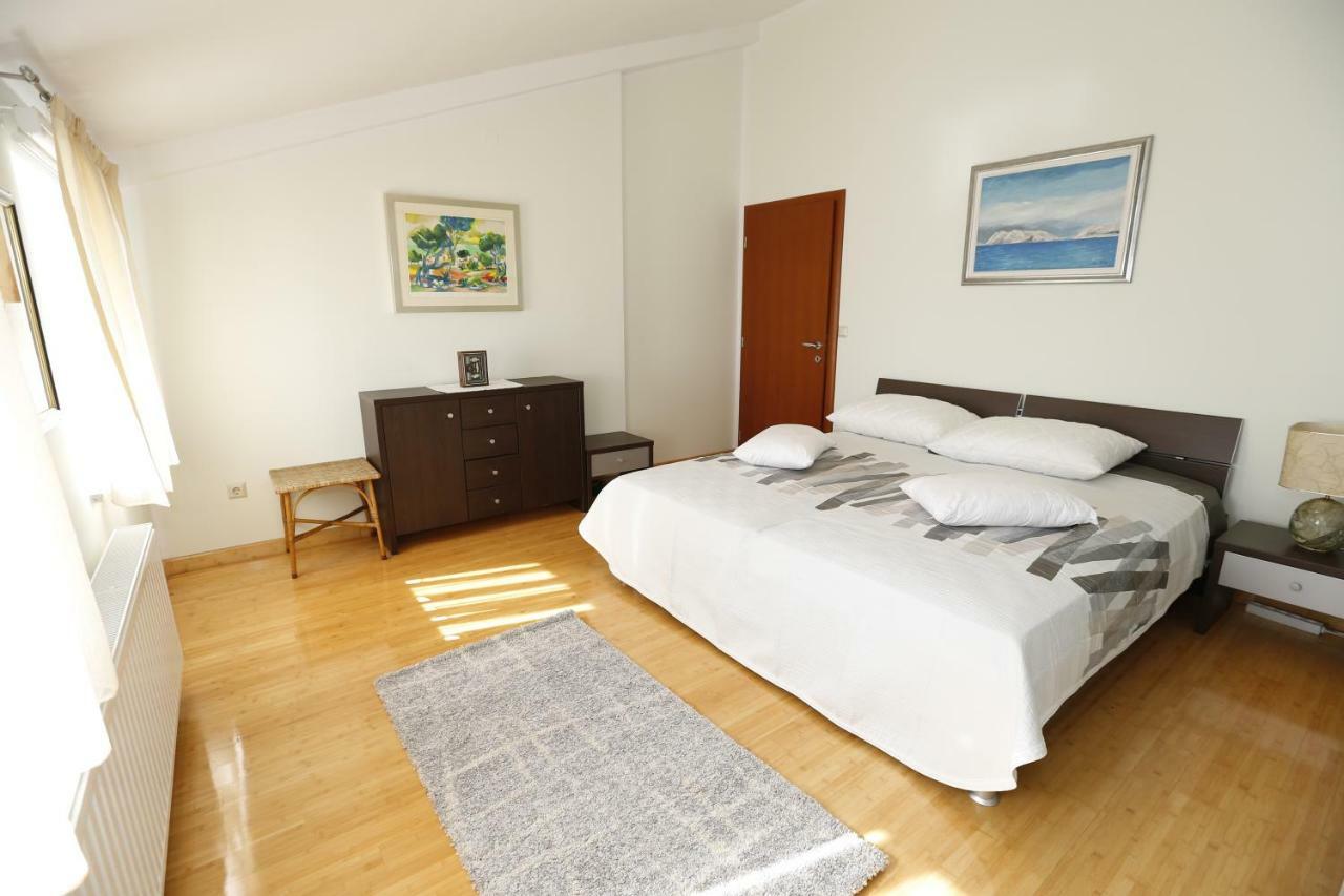 Apartment Bojan With Terrace And Sea View Baška Екстериор снимка