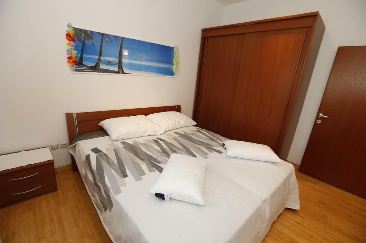 Apartment Bojan With Terrace And Sea View Baška Екстериор снимка