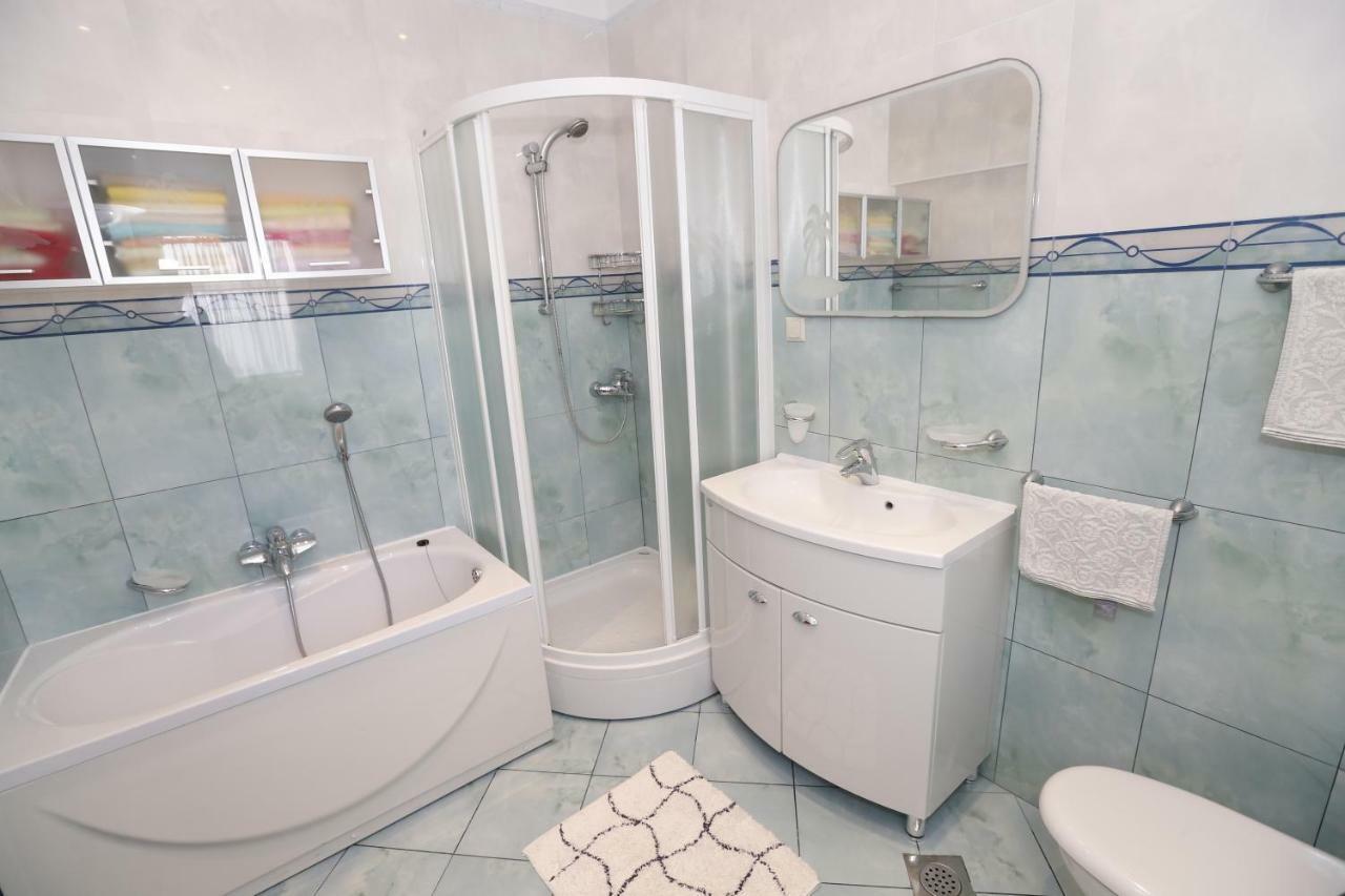 Apartment Bojan With Terrace And Sea View Baška Екстериор снимка