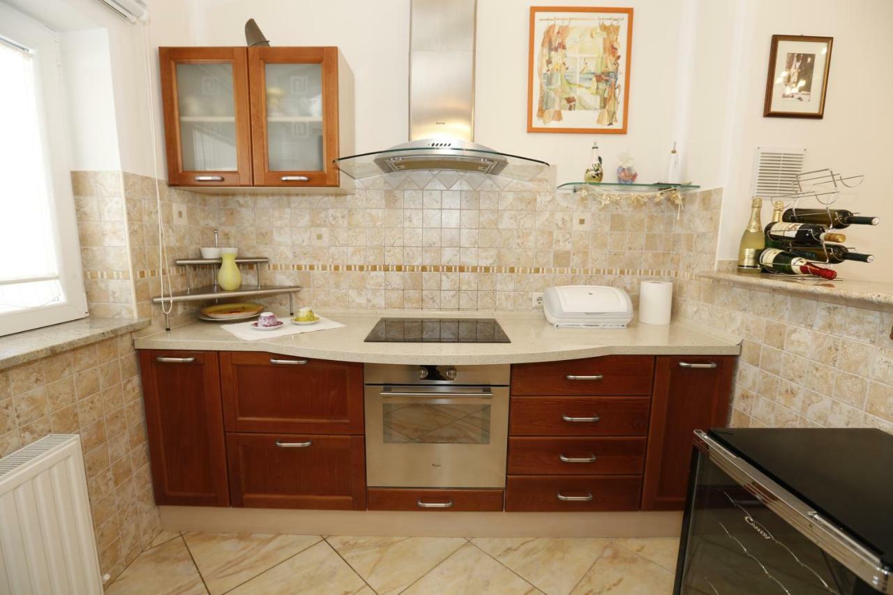 Apartment Bojan With Terrace And Sea View Baška Екстериор снимка