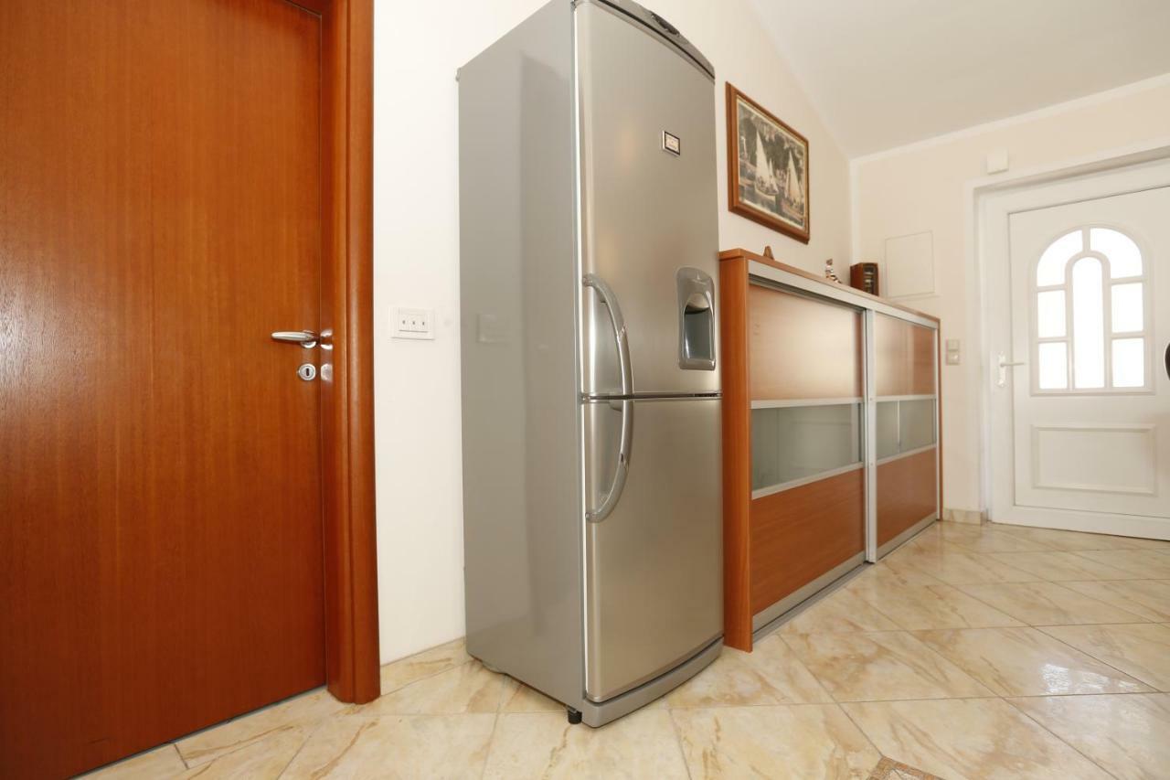 Apartment Bojan With Terrace And Sea View Baška Екстериор снимка